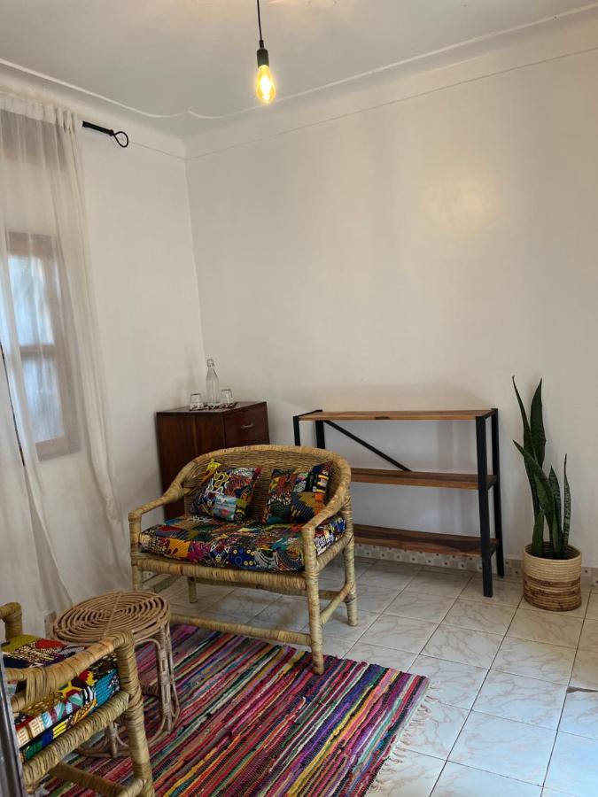 Jinja BaseCamp Bed & Breakfast Bagian luar foto