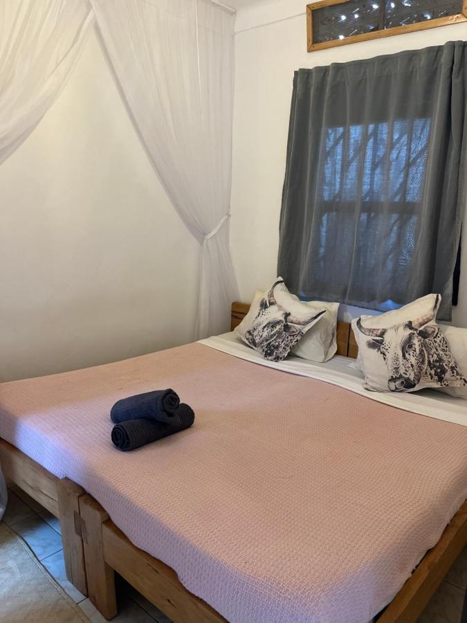 Jinja BaseCamp Bed & Breakfast Bagian luar foto