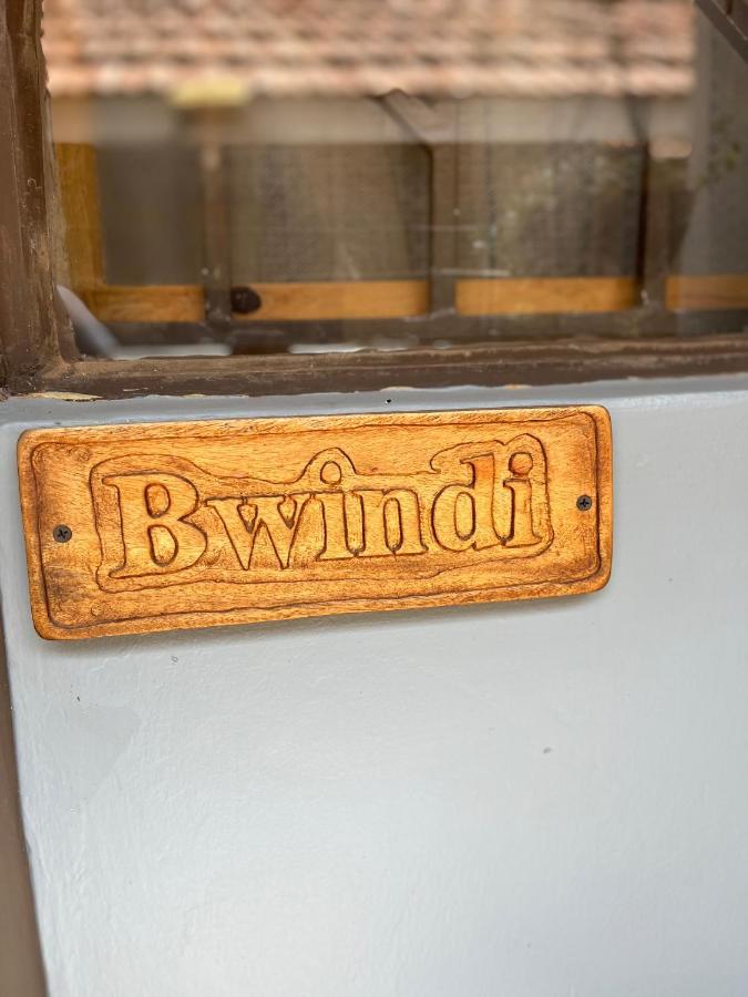 Jinja BaseCamp Bed & Breakfast Bagian luar foto