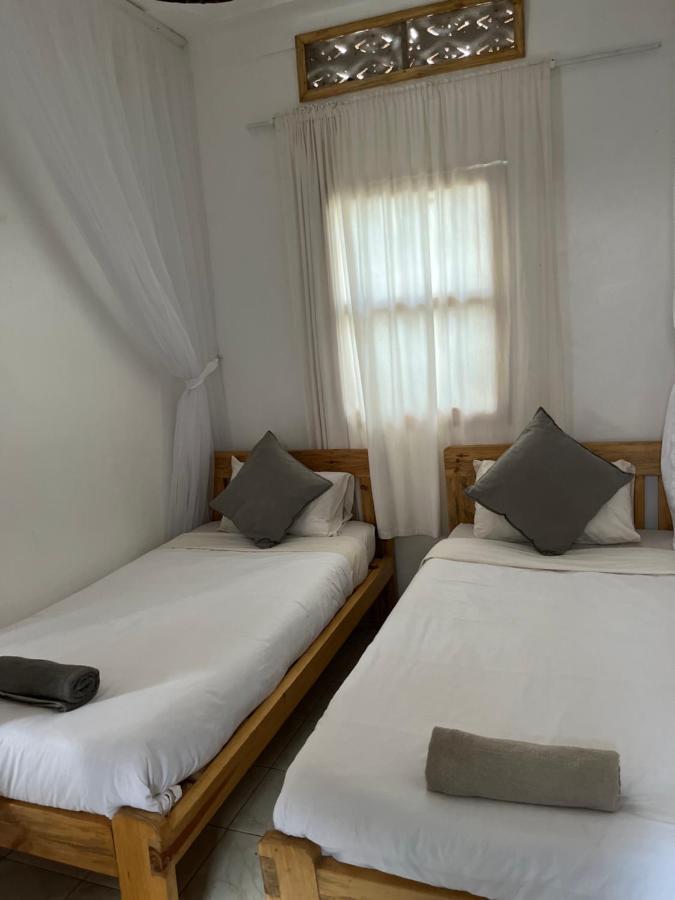 Jinja BaseCamp Bed & Breakfast Bagian luar foto