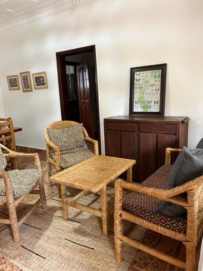 Jinja BaseCamp Bed & Breakfast Bagian luar foto