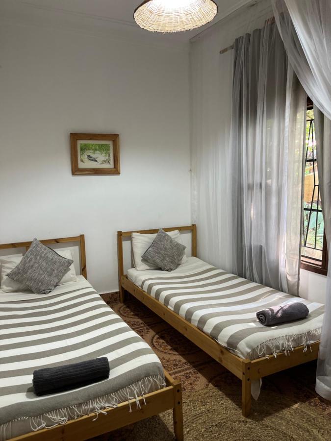 Jinja BaseCamp Bed & Breakfast Bagian luar foto
