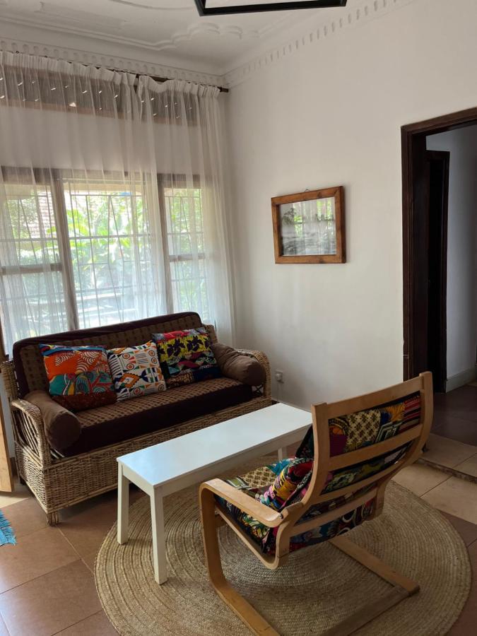 Jinja BaseCamp Bed & Breakfast Bagian luar foto