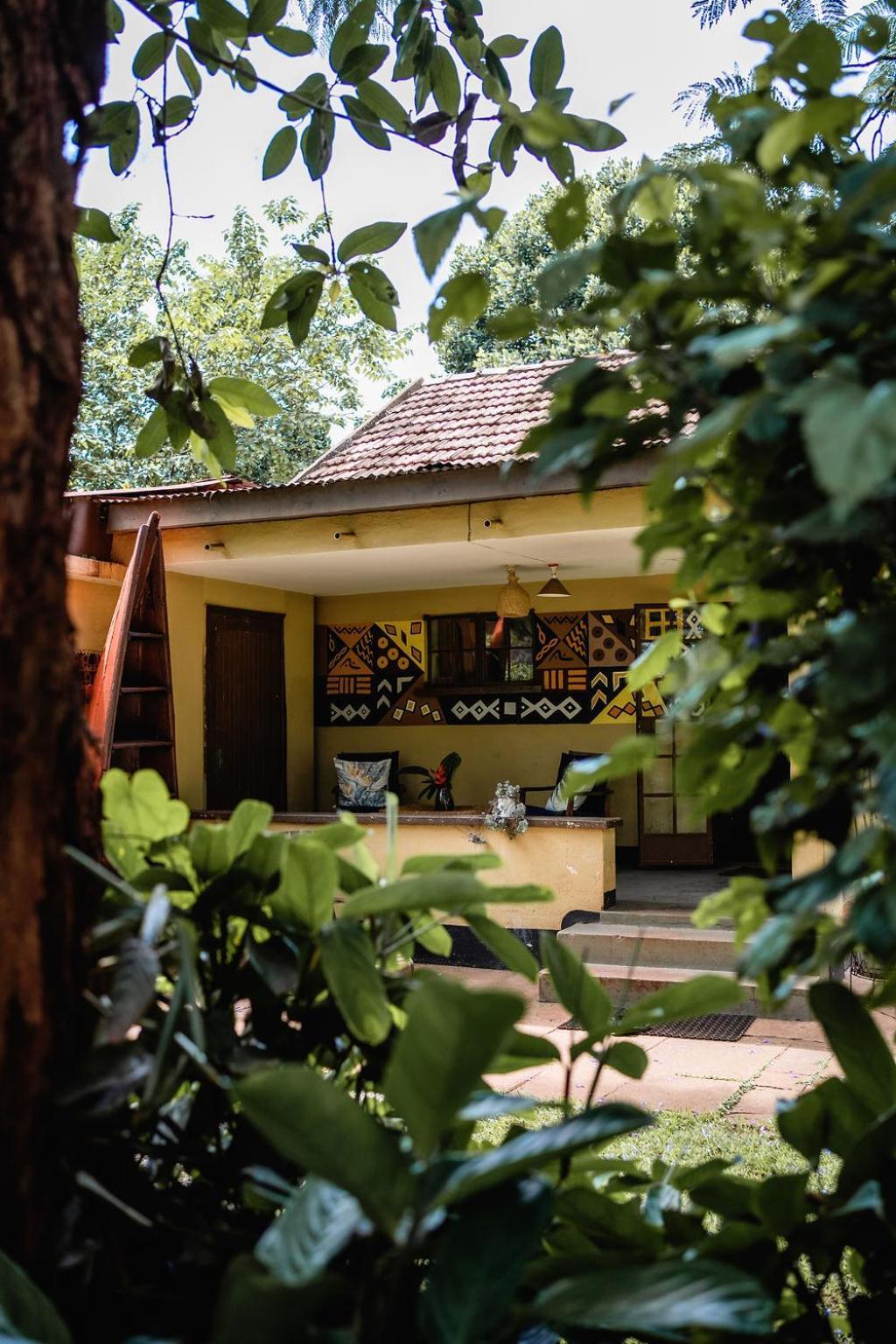 Jinja BaseCamp Bed & Breakfast Bagian luar foto